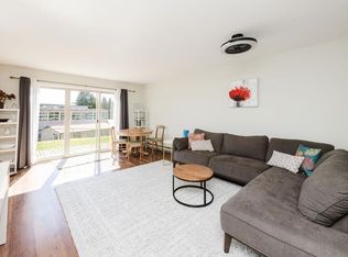 622 Farnham Rd #2, Gibsons, BC V0N1V8
