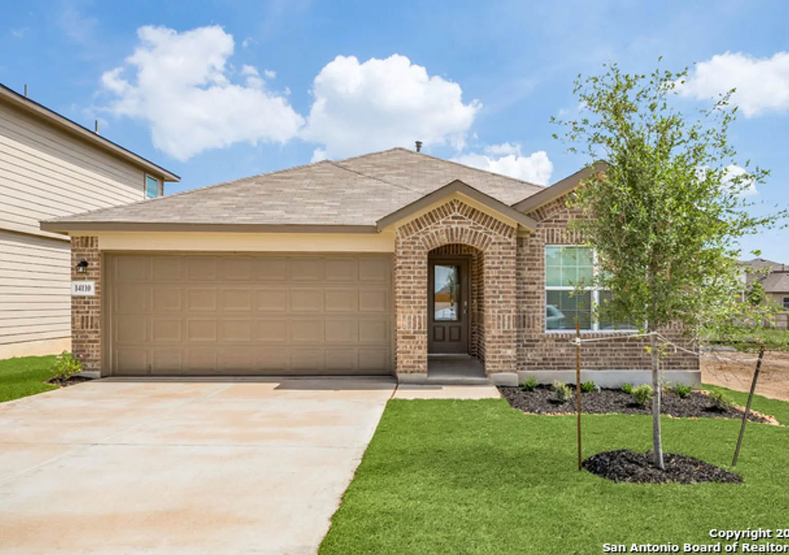 4 Bedroom/2 Bath Riverstone Subdivision — Photo 1