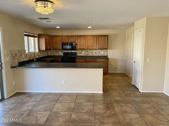 4th image of 44978 W Bahia Dr