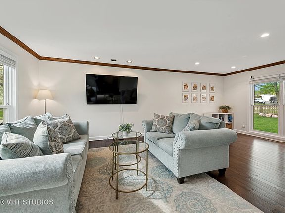 4th image of 1560 Alemeda Ln