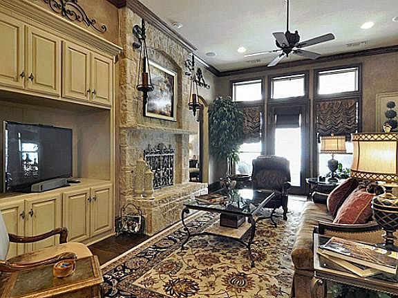 5th image of 4716 Altessa Dr