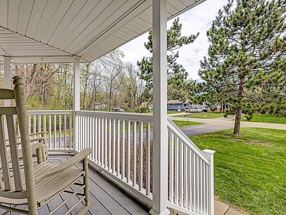 2nd image of 2114 Soderville Dr NE