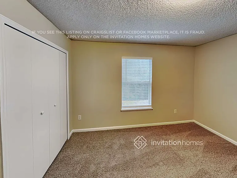 13581 Ashford Wood Ct E — Photo 16