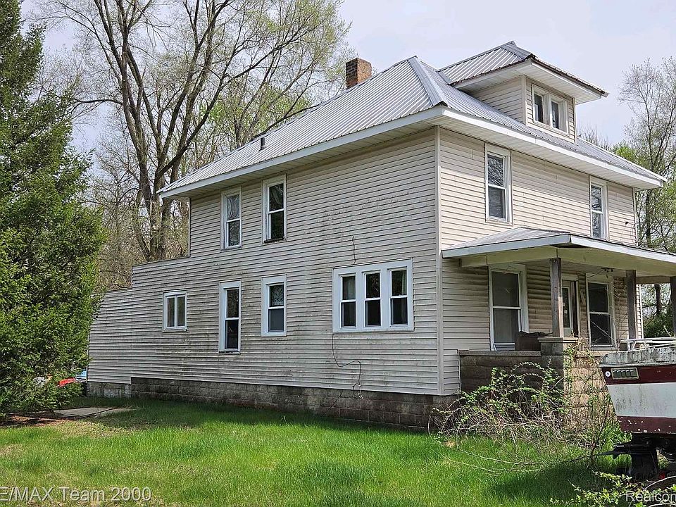 2nd image of 10030 Lewis Ave