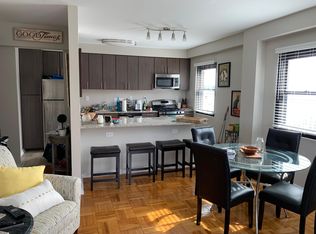 1202 S Washington St APT 518, Alexandria, VA 22314