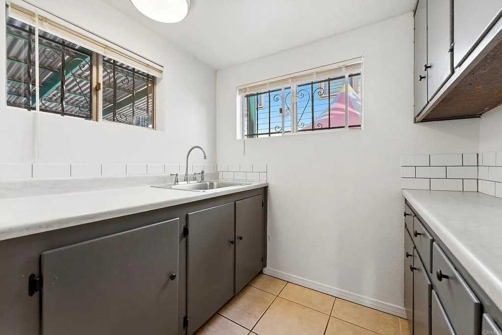 Building Photo - 2428 K St