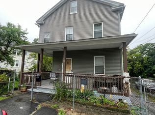 52 Beech St, Waterbury, CT 06704