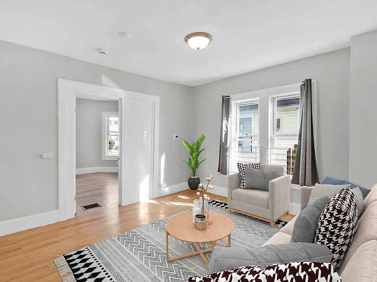 106 Malden St — Photo 7