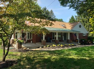 205 Oakhaven Dr, Coraopolis, PA 15108