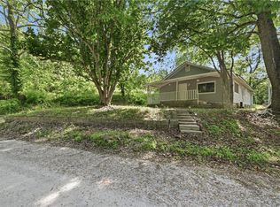 5099 Maple Dr, Neosho, MO 64850