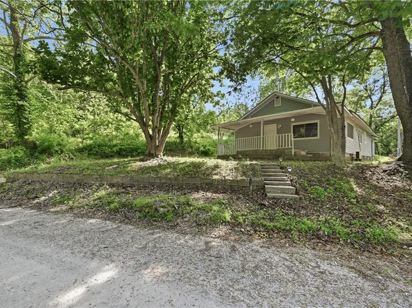 5099 Maple Dr, Neosho, MO 64850