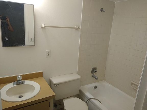 2nd image of 11838 Alafaya Woods Ct