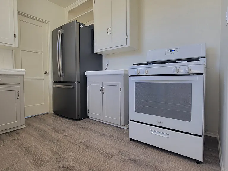 6704 Mohawk St — Photo 13