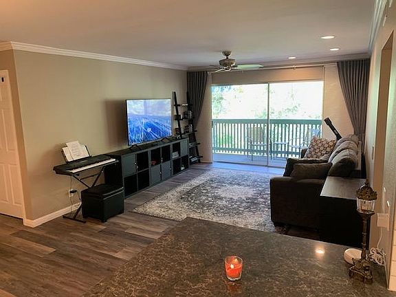 5th image of 424 N Bellflower Blvd Unit 302