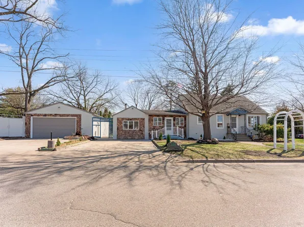 516 7th St, Newport, MN 55055