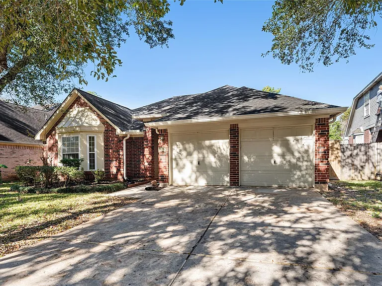 4626 Plantation Creek Dr — Photo 1