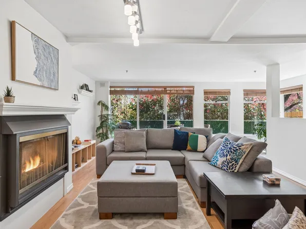 4306 Sophia St, Vancouver, BC V5V 3V7
