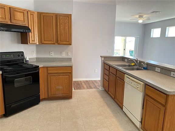 4th image of 1328 Kellogg Dr