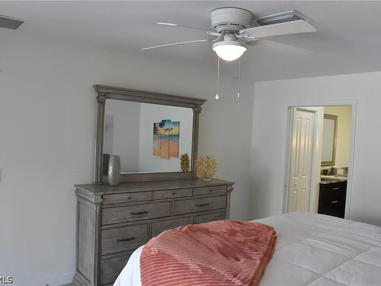 4135 Coronado Pkwy — Photo 18