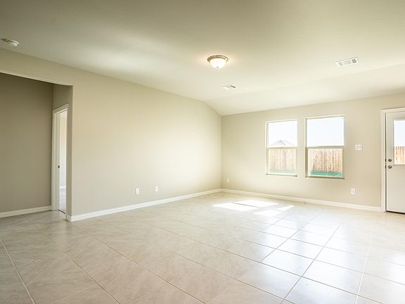 3rd image of 3229 Burke Dr