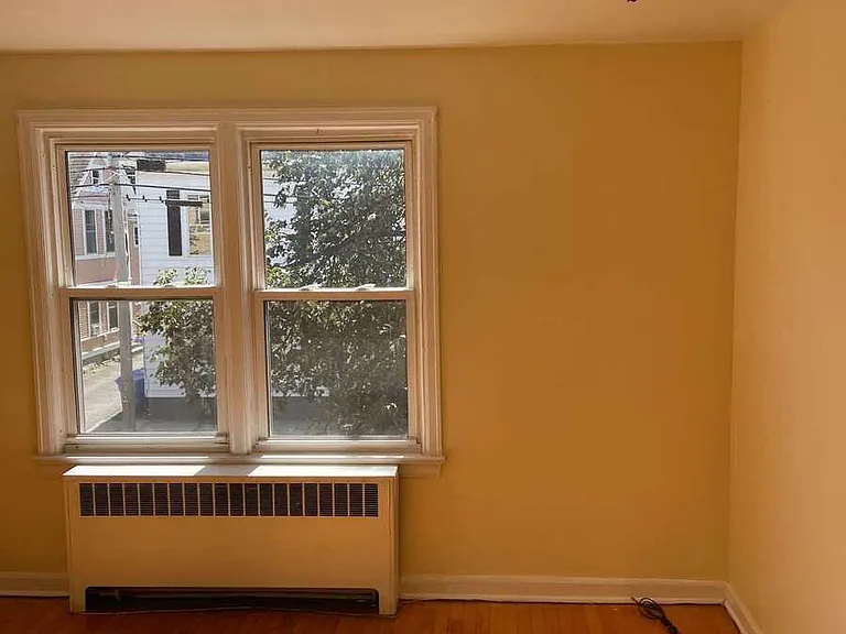 38 1/2 Grant St #38-1/2 — Photo 19