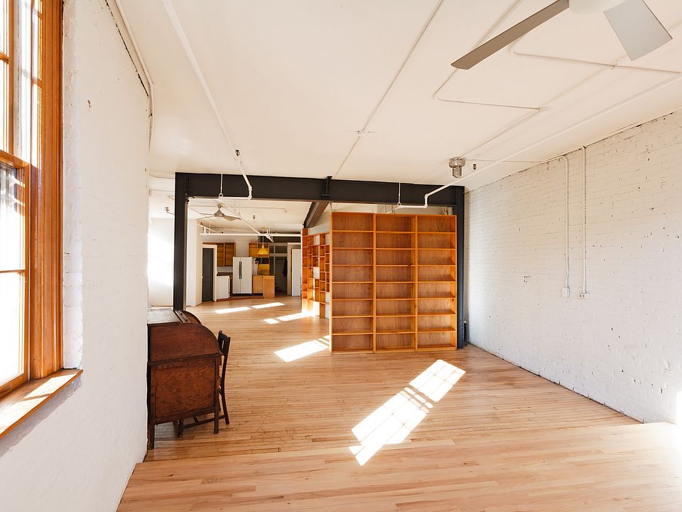 1st image of 160 6th Ave APT 5S