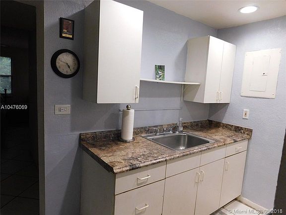 3rd image of 1865 NE 53rd Ct