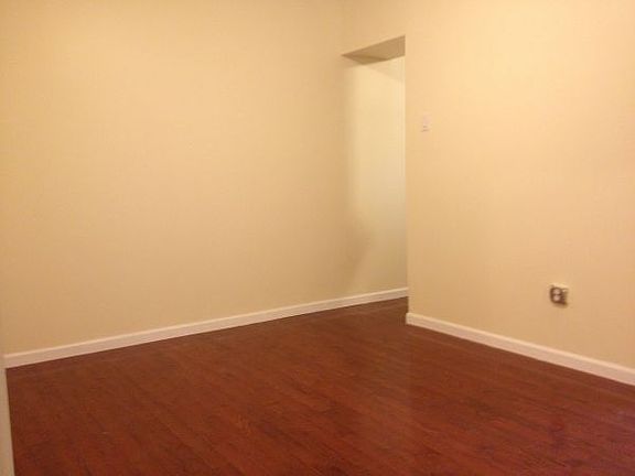 3rd image of 2336 2nd Ave Frnt 1