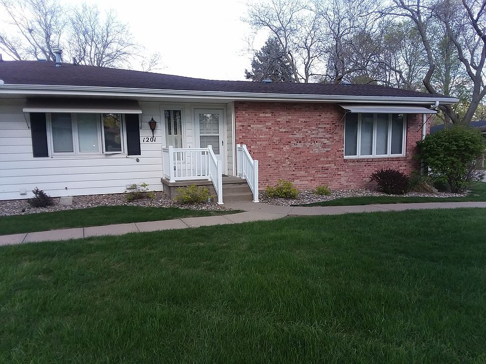 1st image of 1201 Hiawatha Trl