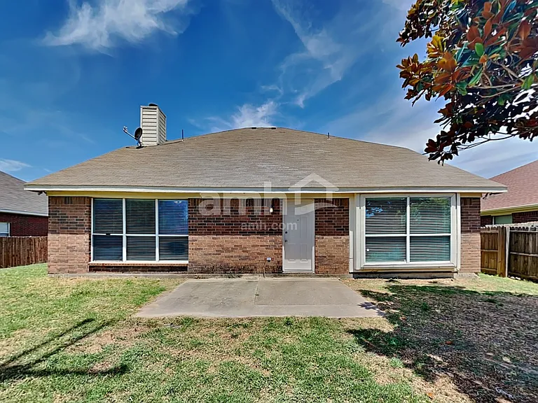 1311 Calvert Dr — Photo 23