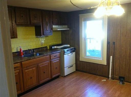 2nd image of 88 Sycamore St #1