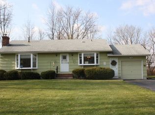 27 Brian Dr, Rochester, NY 14624