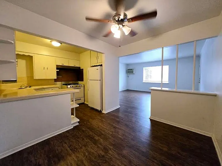 5727 McCommas Blvd — Photo 6