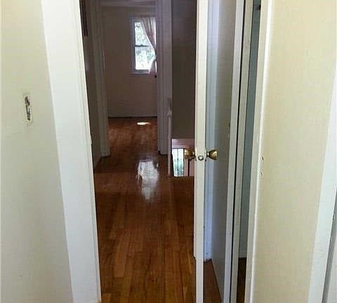 4th image of 15533 Foch Blvd