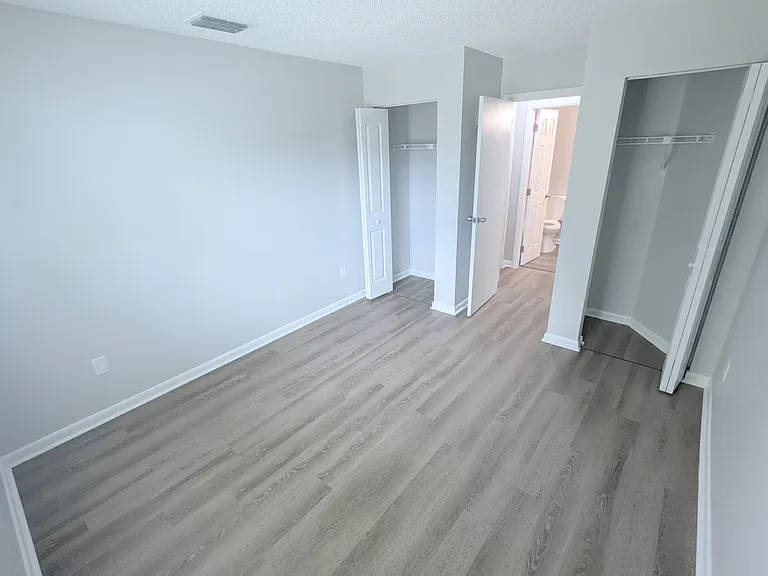 3031-3045 Springfield Ln #3035 — Photo 15
