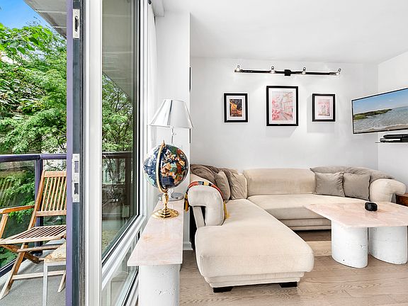 3rd image of 350 W 53rd St APT 3I