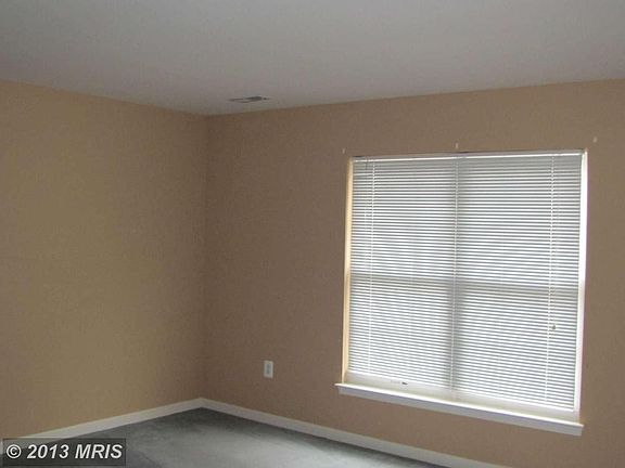 2nd image of 17563 Deweys Run Ln