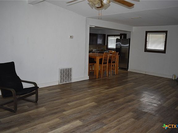5th image of 2802 Persimmon Dr