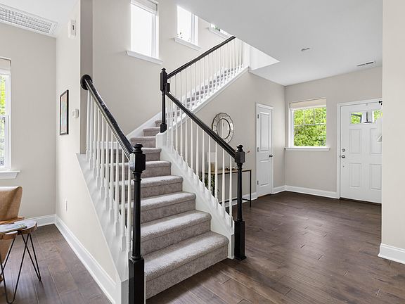 5th image of 108 Chapel Run Way