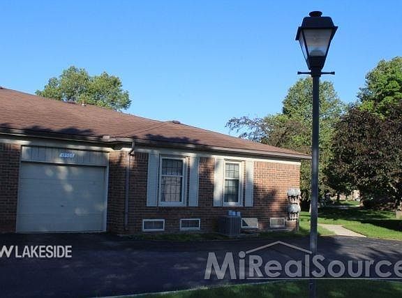 2nd image of 49506 Lordstown Ct