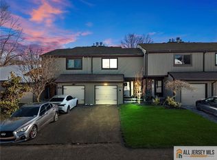 155 Penn Ct #136, Matawan, NJ 07747