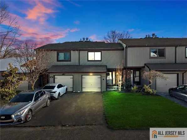 155 Penn Ct #136, Matawan, NJ 07747