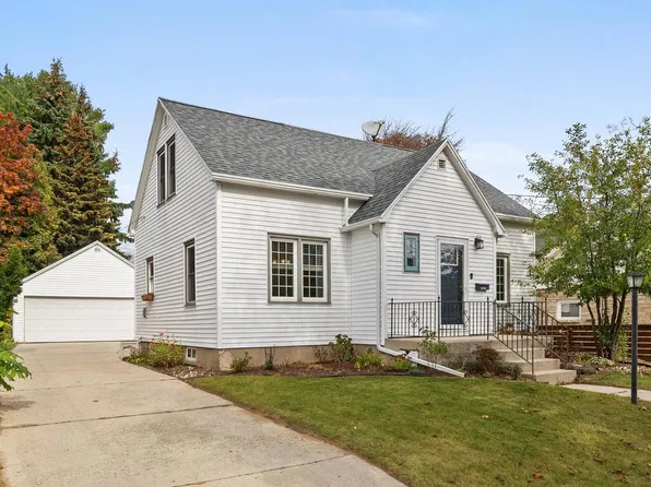 1510 Philippen STREET, Manitowoc, WI 54220