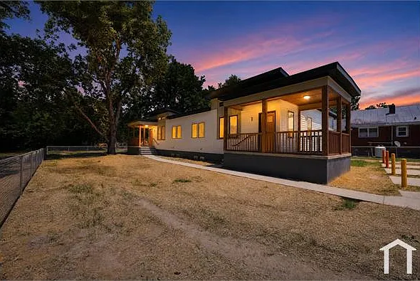 301 Olivia Ln #2