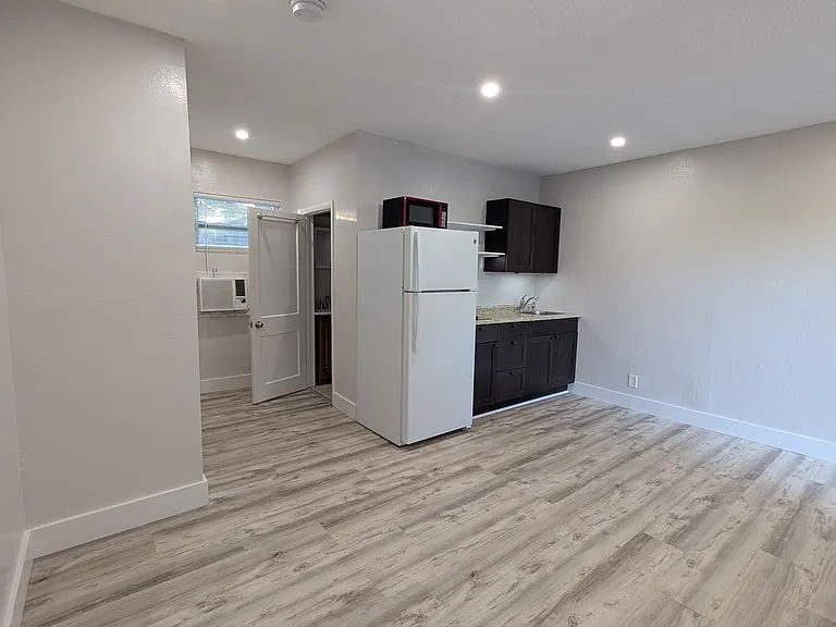 1361 S Martin Luther King Jr Ave #B — Photo 13