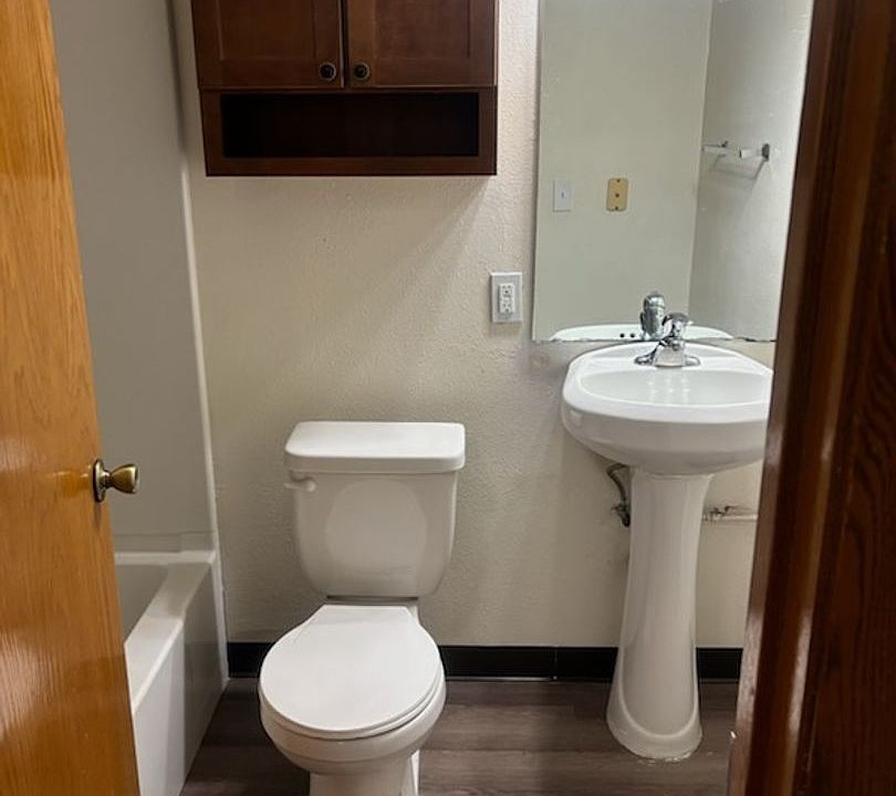 2nd image of 202 6th Ave N #208