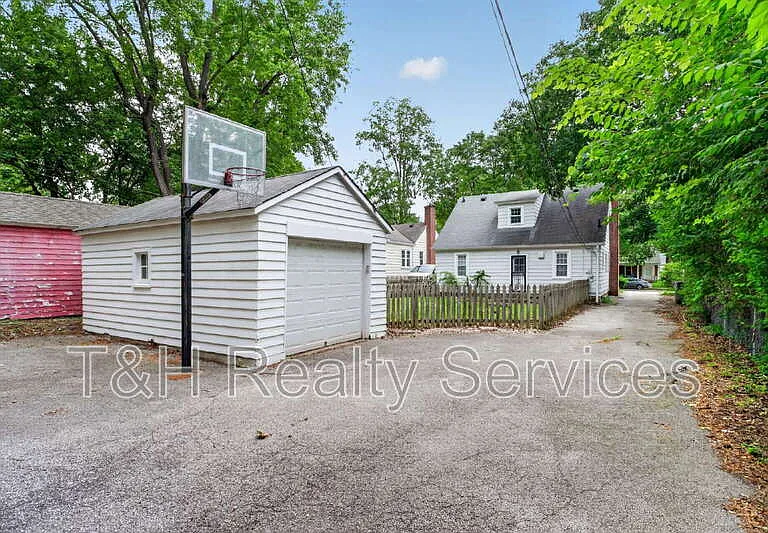 5946 Haverford Ave — Photo 37