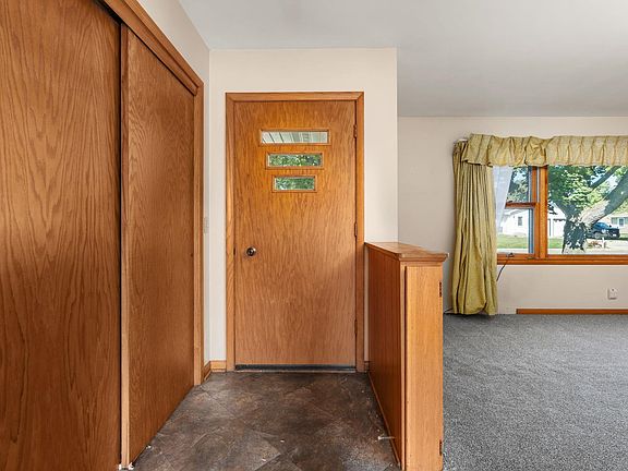 3rd image of 50 6th St
