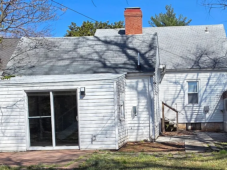 1124 E Washita St — Photo 2