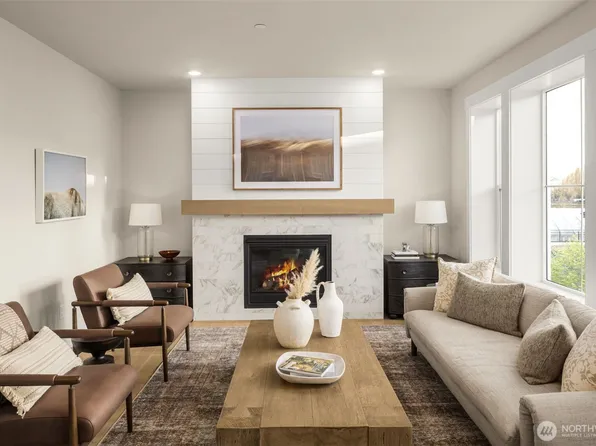 14335 149th Place NE #44, Woodinville, WA 98072